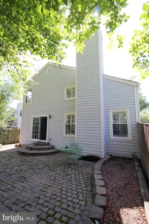 $3,395 | 7534 Cross Gate Lane, Alexandria, VA 22315