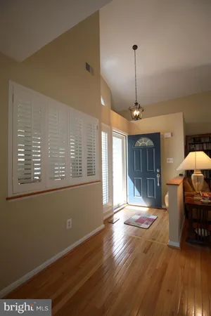 $3,395 | 7534 Cross Gate Lane, Alexandria, VA 22315