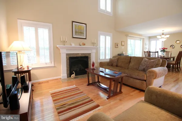 $3,395 | 7534 Cross Gate Lane, Alexandria, VA 22315