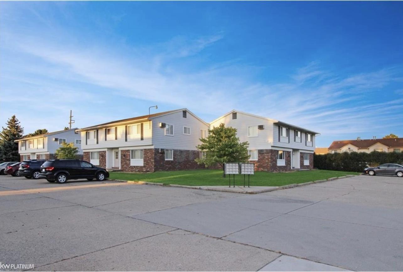 24008 Hall Road, Unit 2 Clinton Township, MI 48036 - Photo 13 of 13