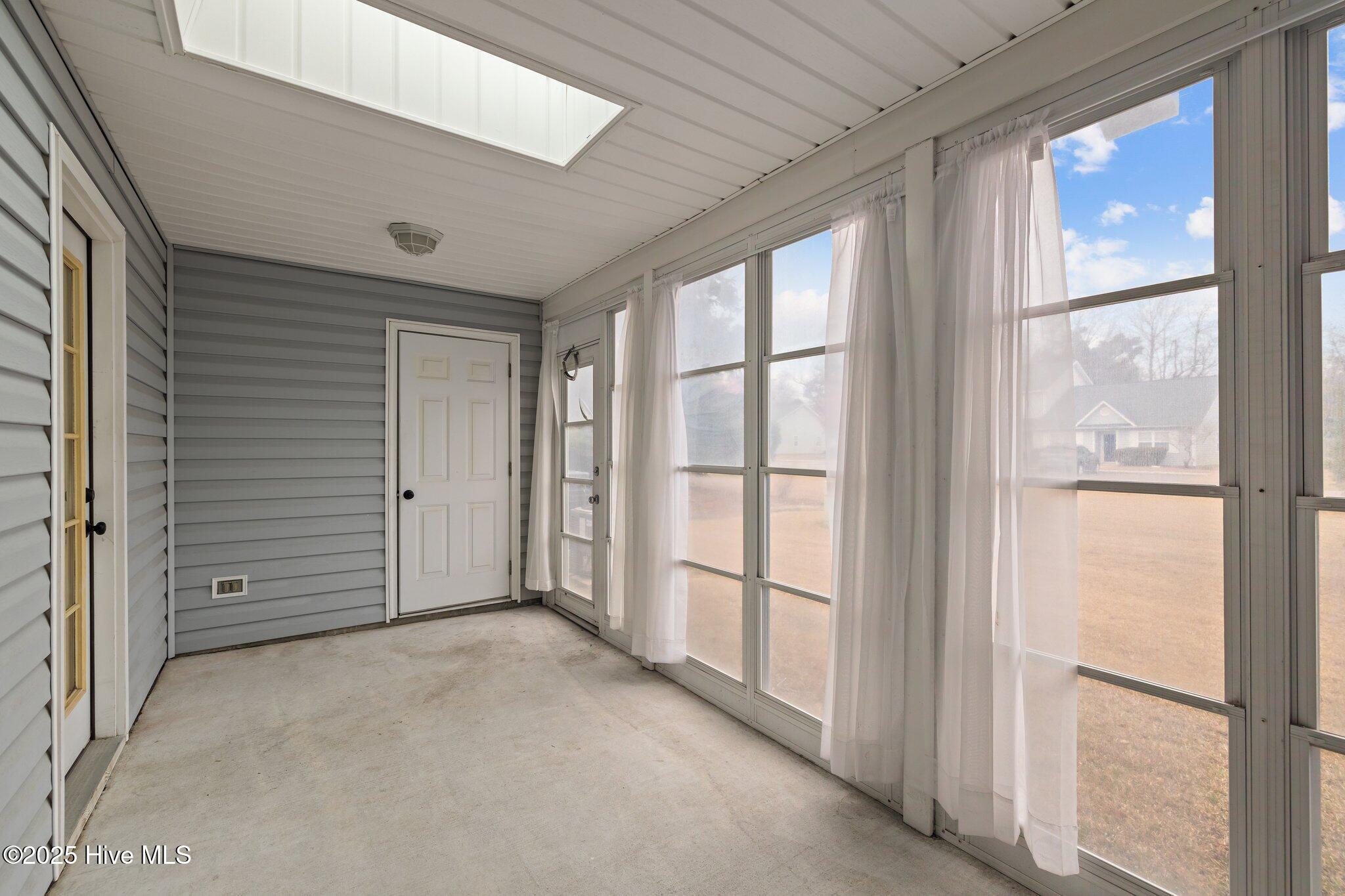 303 Barbour Road, Unit 303 Morehead City, NC 28557 - Photo 29 of 43 29-web-or-mls-1S3A0845