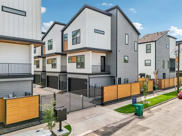 $3,050 | 2339 Eagle Street, Houston, TX 77004