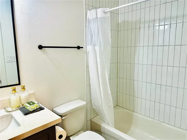 $3,050 | 2339 Eagle Street, Houston, TX 77004
