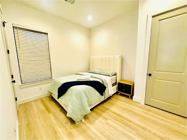 $3,050 | 2339 Eagle Street, Houston, TX 77004