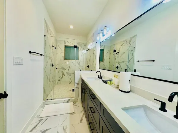 $3,050 | 2339 Eagle Street, Houston, TX 77004