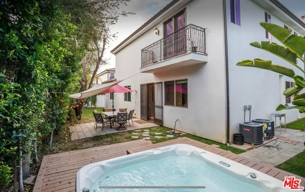 $7,995 | 19246 Liam Lane, Tarzana, CA 91356