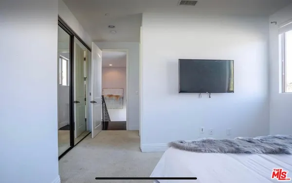 $7,995 | 19246 Liam Lane, Tarzana, CA 91356