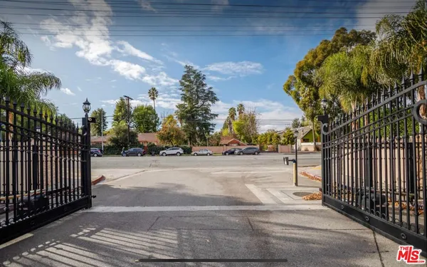 $7,995 | 19246 Liam Lane, Tarzana, CA 91356