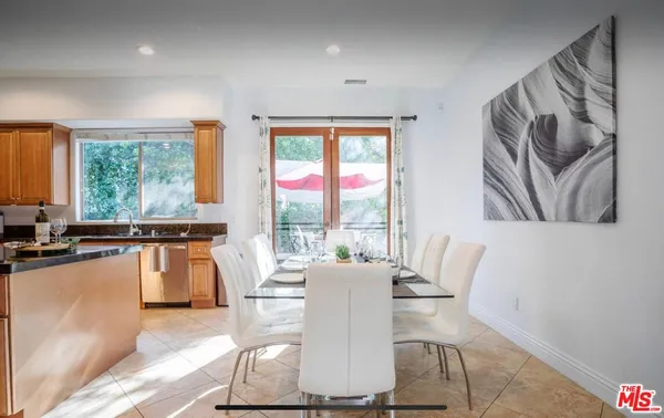$7,995 | 19246 Liam Lane, Tarzana, CA 91356