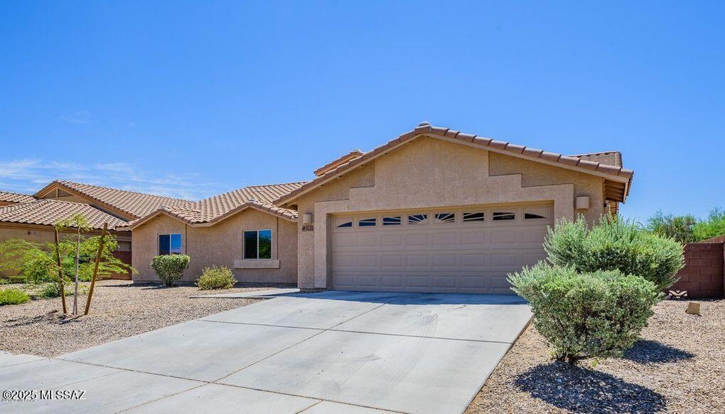 9221 South Sweet Spring Road Tucson, AZ 85756 - Photo 2 of 45 original - 2025-08-05T133209.206