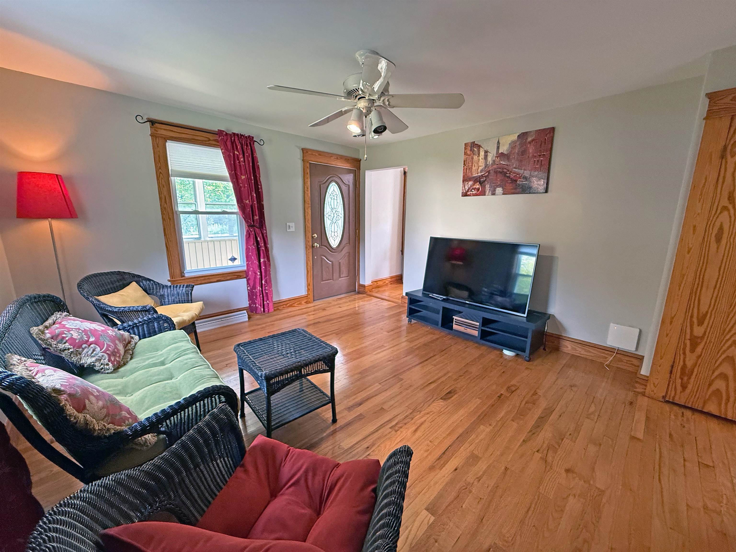 63 Mid. Dunstable Road Nashua, NH 03062 - Photo 13 of 27 Gallery Image 13