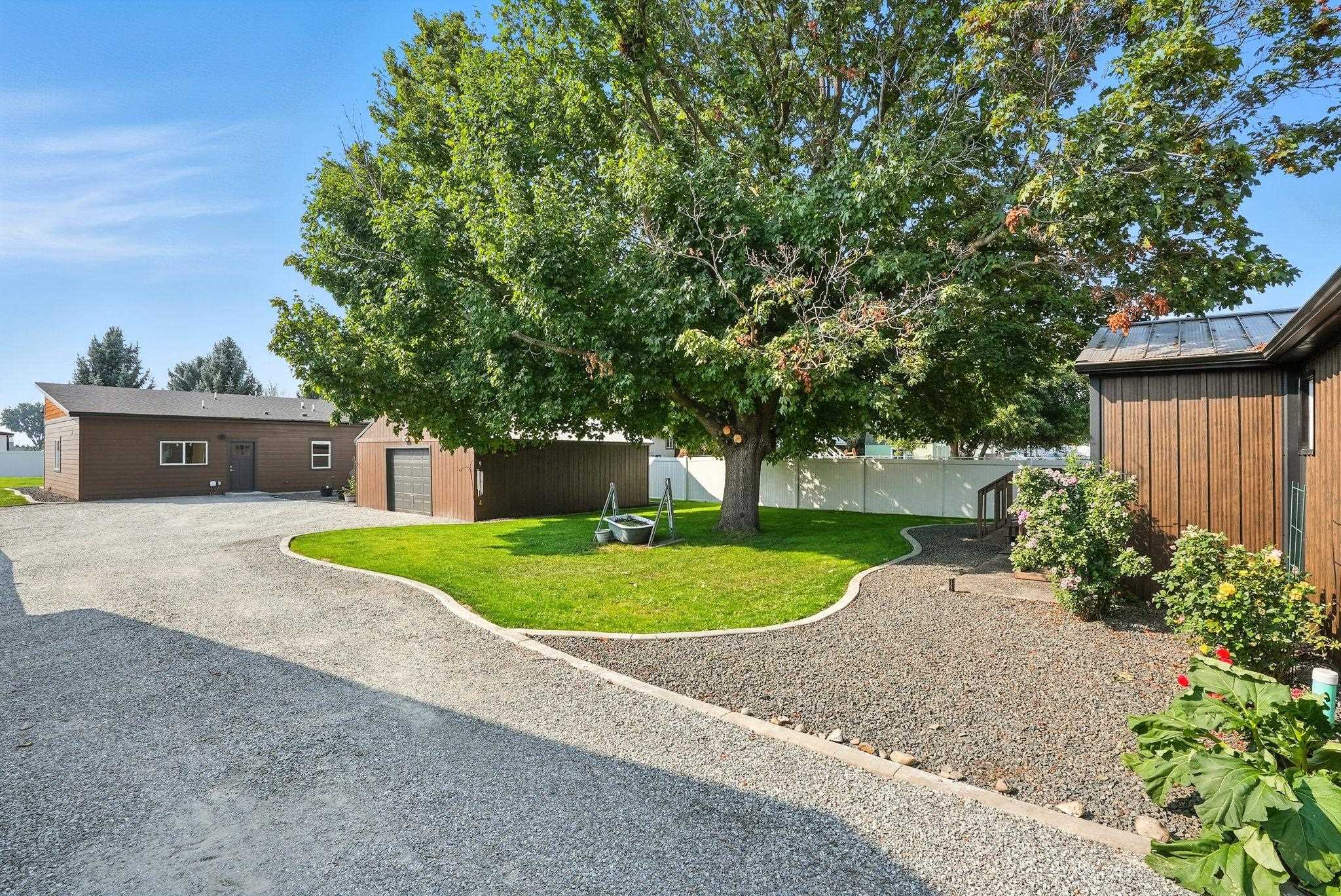 5325 North Vincent Road Newman Lake, WA 99025 - Photo 1 of 48