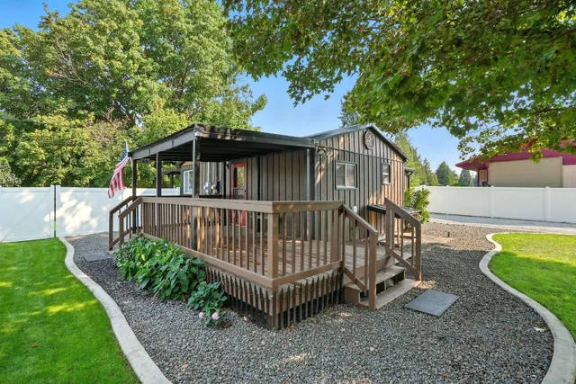 $780,000 | 5325 North Vincent Road, Newman Lake, WA 99025