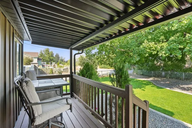 $780,000 | 5325 North Vincent Road, Newman Lake, WA 99025