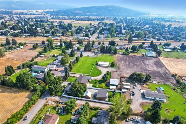 $780,000 | 5325 North Vincent Road, Newman Lake, WA 99025