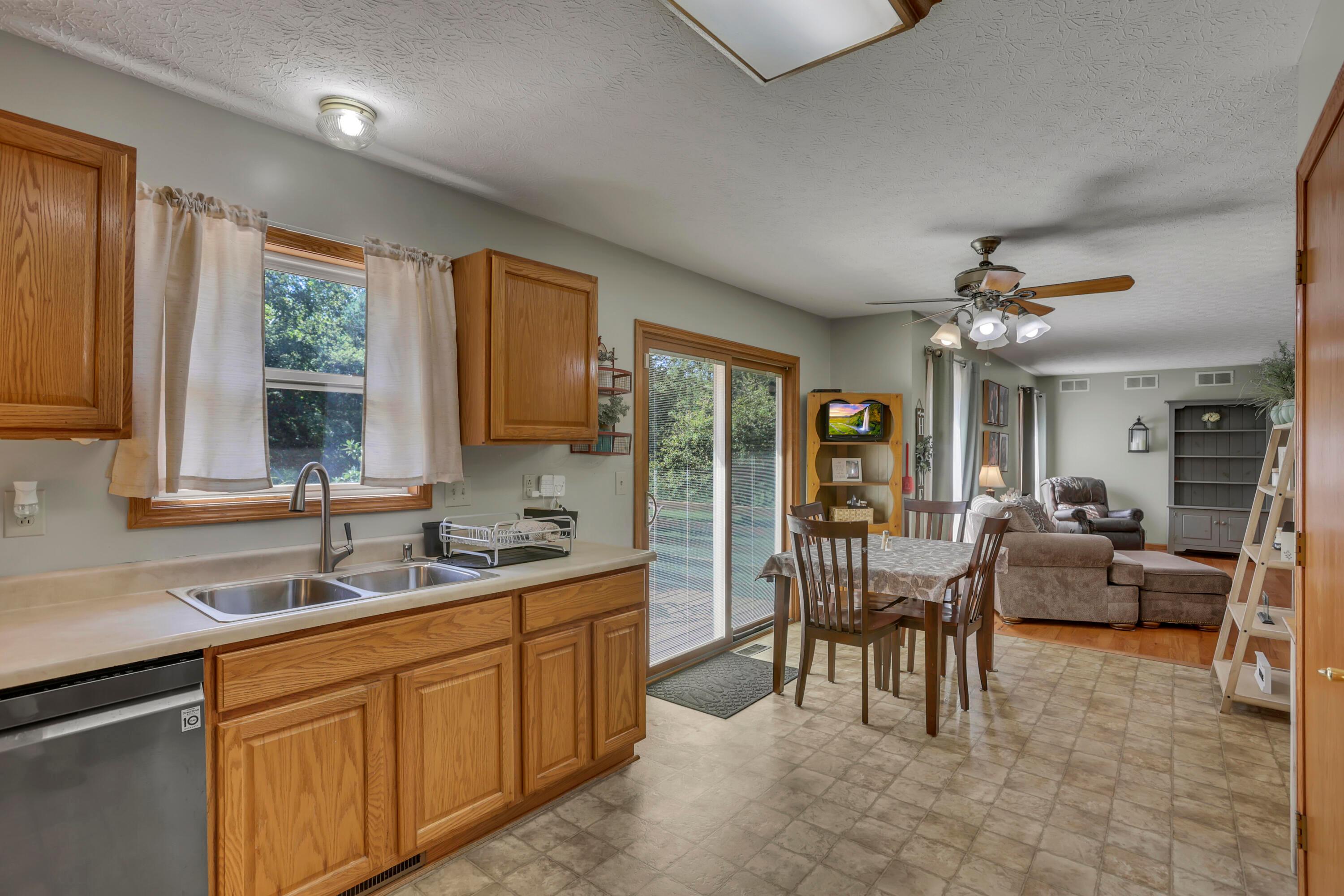 6335 Cimarron Road Mount Perry, OH 43760 - Photo 40 of 60 29-print-LO5A5482
