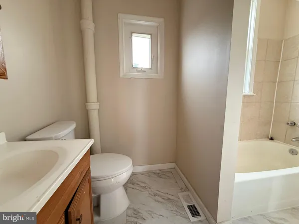 $1,200 | 5307 York Road, Baltimore, MD 21212