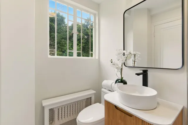 $1,395,000 | 244 Lakeside Drive, Unit 2, Oakland, CA 94612