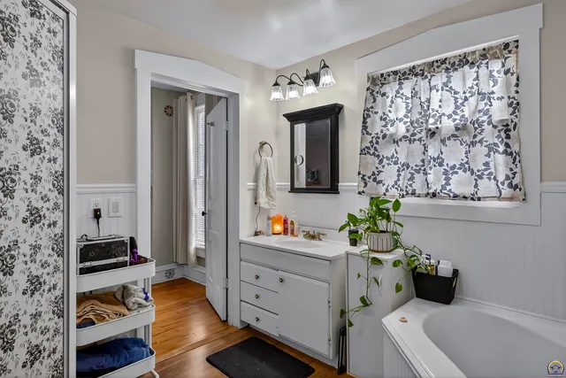 $194,900 | 525 Iowa Avenue, Holton, KS 66436