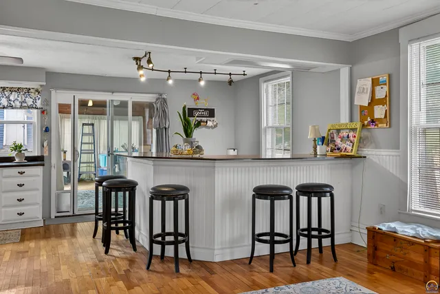 $194,900 | 525 Iowa Avenue, Holton, KS 66436