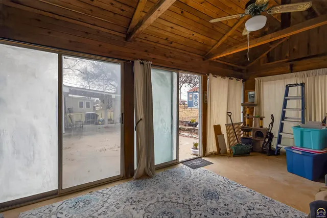 $194,900 | 525 Iowa Avenue, Holton, KS 66436