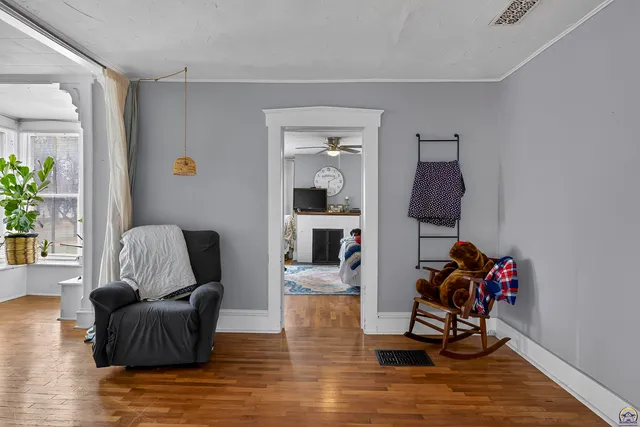 $194,900 | 525 Iowa Avenue, Holton, KS 66436