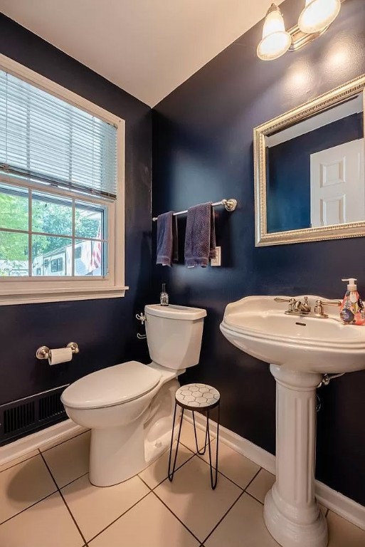 712 Audley End Webster, NY 14580 - Photo 8 of 30 FIRST FLOOR GUEST BATH