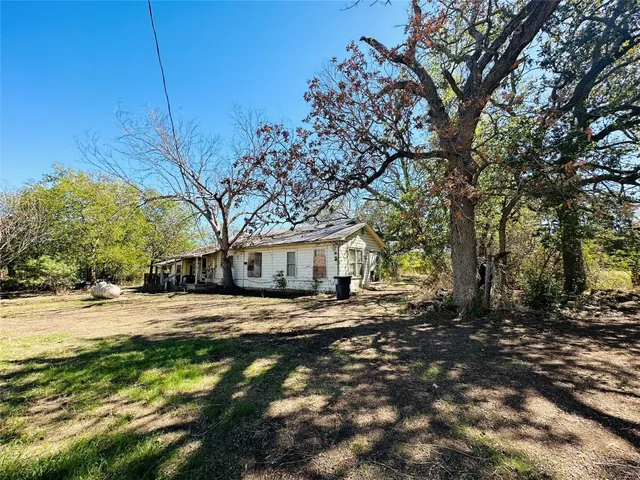 $2,100,000 | 1220 Farm To Market 243, Bertram, TX 78605
