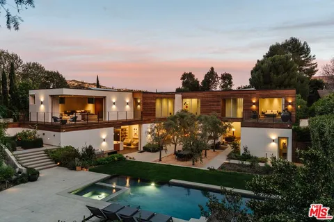 $11,495,000 | 17731 Calle De Palermo, Pacific Palisades, CA 90272
