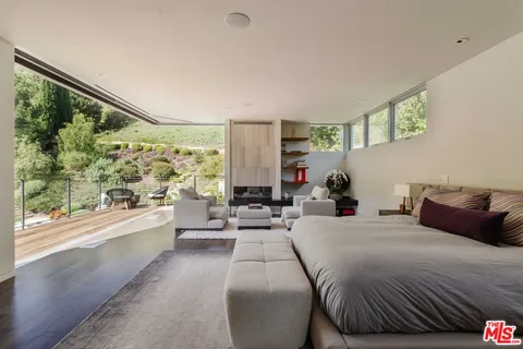 $11,495,000 | 17731 Calle De Palermo, Pacific Palisades, CA 90272