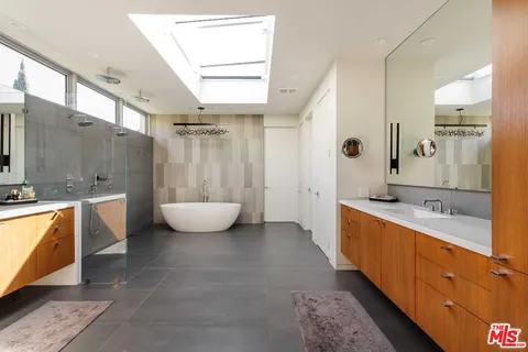 $11,495,000 | 17731 Calle De Palermo, Pacific Palisades, CA 90272