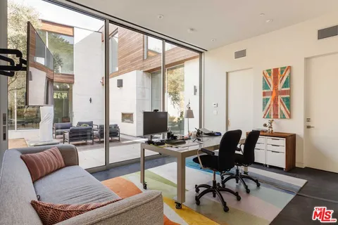 $11,495,000 | 17731 Calle De Palermo, Pacific Palisades, CA 90272