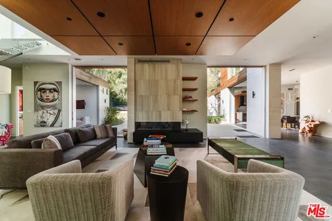 $11,495,000 | 17731 Calle De Palermo, Pacific Palisades, CA 90272