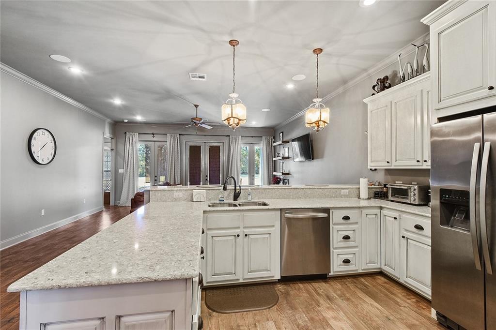 23695 Monarch Point Springfield, LA 70462 - Photo 7 of 17