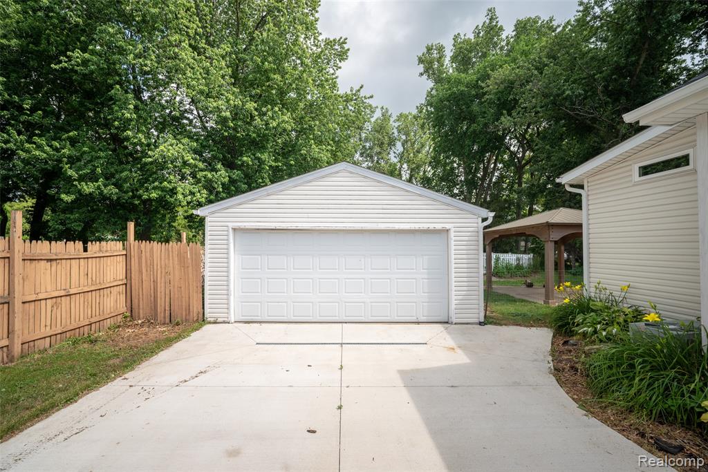 354 West Erie Road Temperance, MI 48182 - Photo 23 of 30 Gallery Image 23