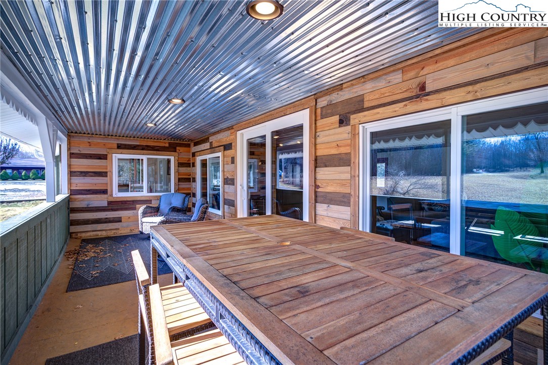 1021 Old Jonas Ridge Road Newland, NC 28657 - Photo 7 of 32 Gallery Image 7