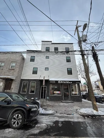 $2,595 | 136 Elm Street, Unit 603, Newark, NJ 07105