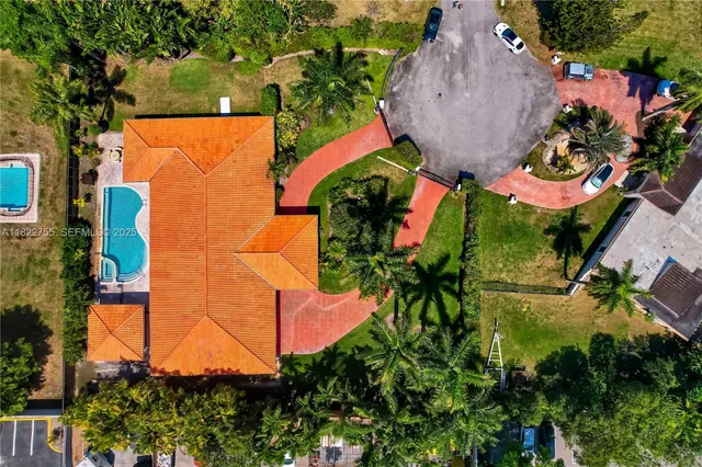 $1,799,990 | 7080 Southwest 98th Avenue, Miami, FL 33173
