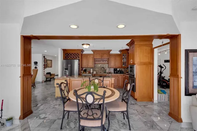 $1,799,990 | 7080 Southwest 98th Avenue, Miami, FL 33173