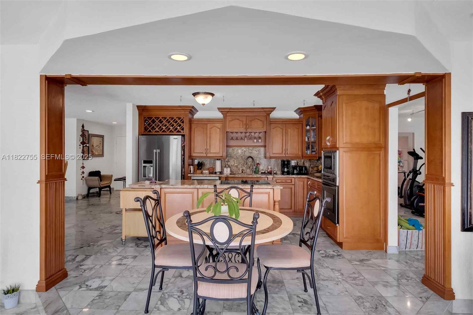 7080 Southwest 98th Avenue Miami, FL 33173 - Photo 29 of 48 Facin the pool