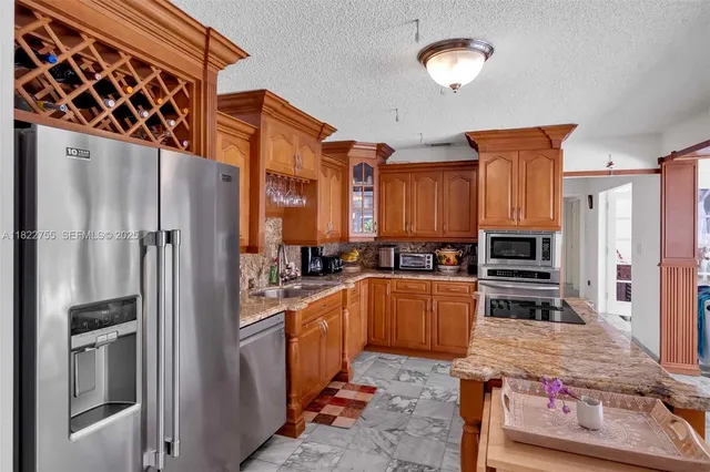 $1,799,990 | 7080 Southwest 98th Avenue, Miami, FL 33173