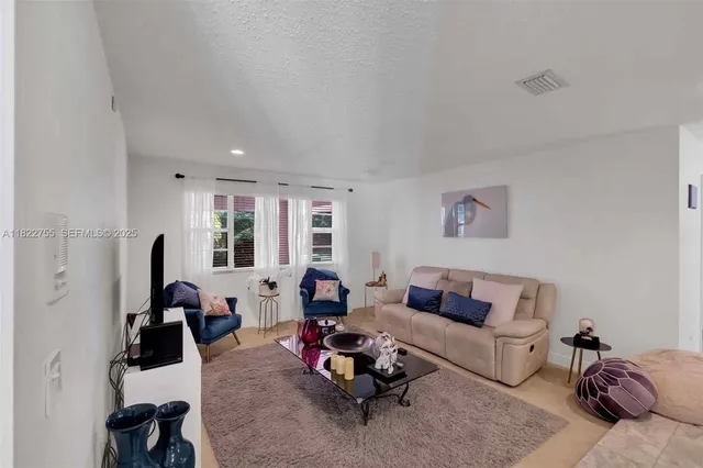 $1,799,990 | 7080 Southwest 98th Avenue, Miami, FL 33173