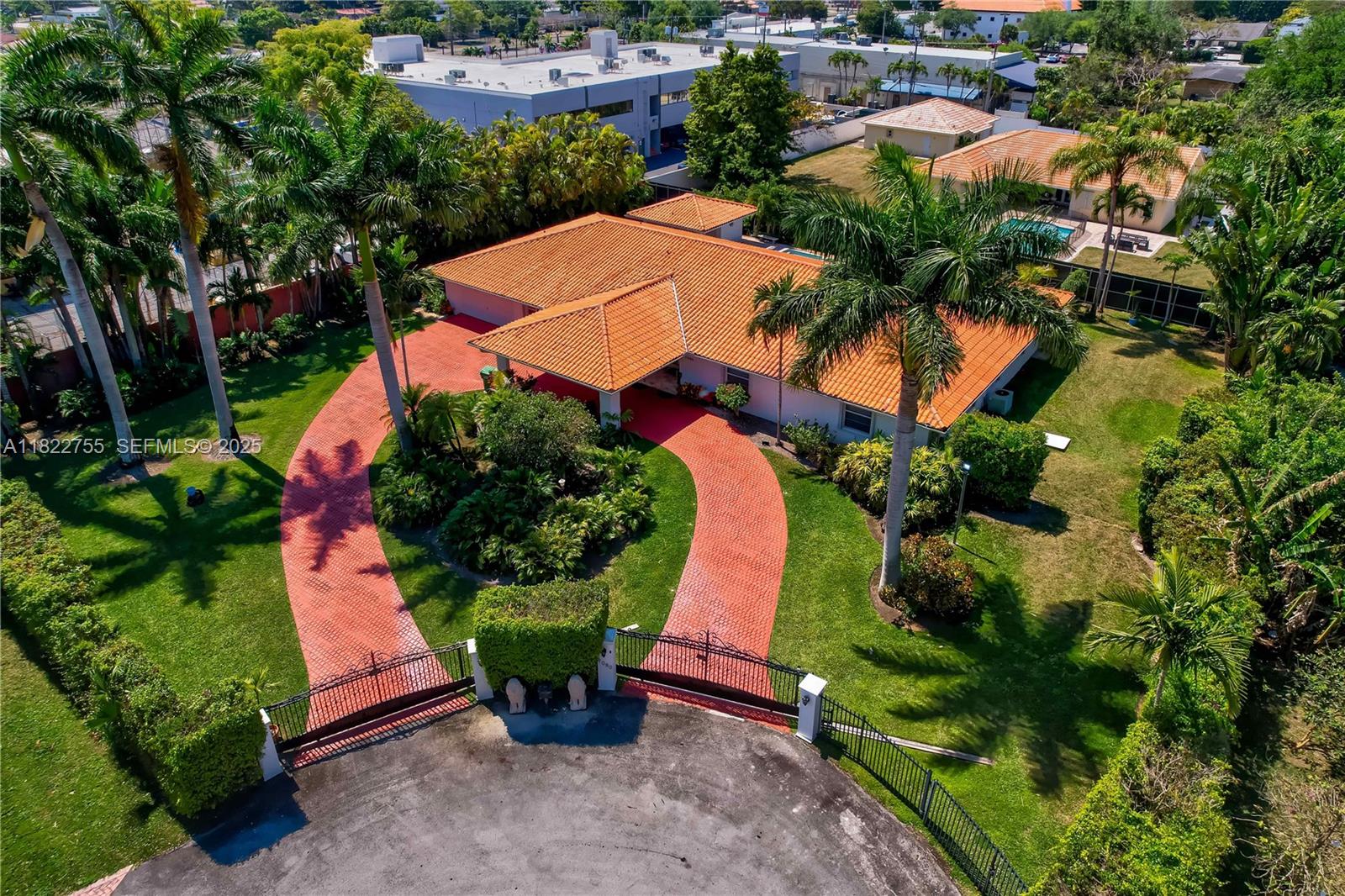 7080 Southwest 98th Avenue Miami, FL 33173 - Photo 9 of 48