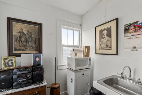$375,000 | 301 South Irish Street, Greeneville, TN 37743