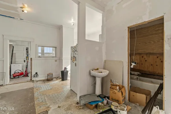 $375,000 | 301 South Irish Street, Greeneville, TN 37743