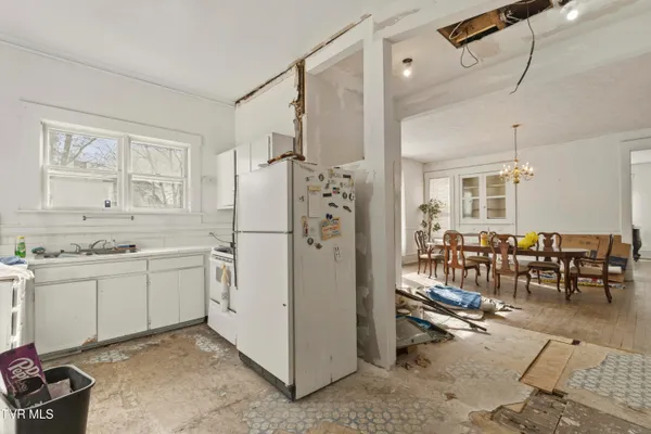 $375,000 | 301 South Irish Street, Greeneville, TN 37743