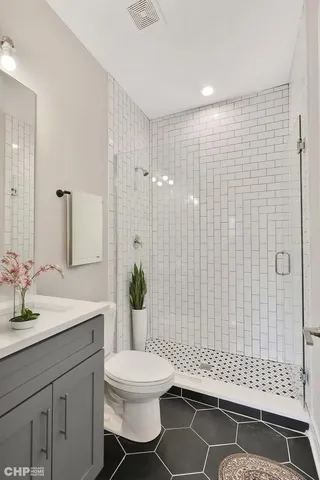 $829,000 | 6349 South Maryland Avenue, Chicago, IL 60637