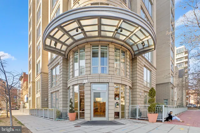 $3,200 | 301 Massachusetts Avenue Northwest, Unit 405, Washington, DC 20001