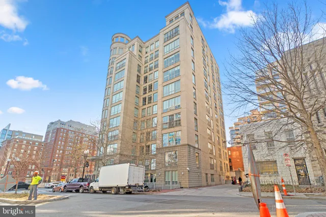 $3,200 | 301 Massachusetts Avenue Northwest, Unit 405, Washington, DC 20001