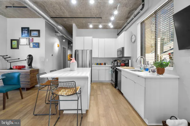 $3,200 | 301 Massachusetts Avenue Northwest, Unit 405, Washington, DC 20001